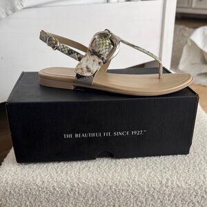 Naturalizer Lime and Tan Sandals